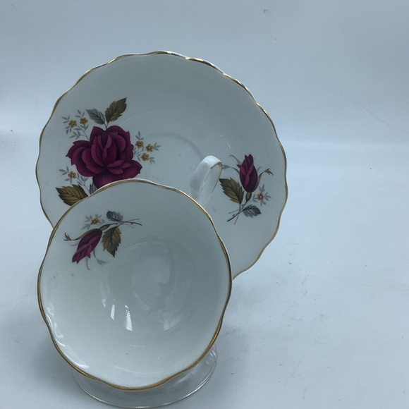 Royal Dover English Bone China Rose Teacup and Saucer - Picture 3 of 12